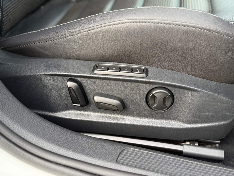 2017 Volkswagen Golf 1.4L Petrol For Sale Images