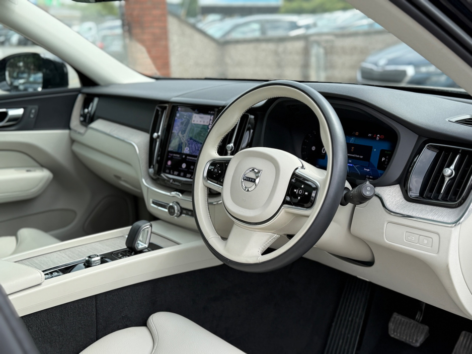 2023 Volvo XC60 2L Petrol Plug-in Hybrid For Sale Images