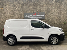 2021 Peugeot Partner 1.5L Diesel For Sale Images