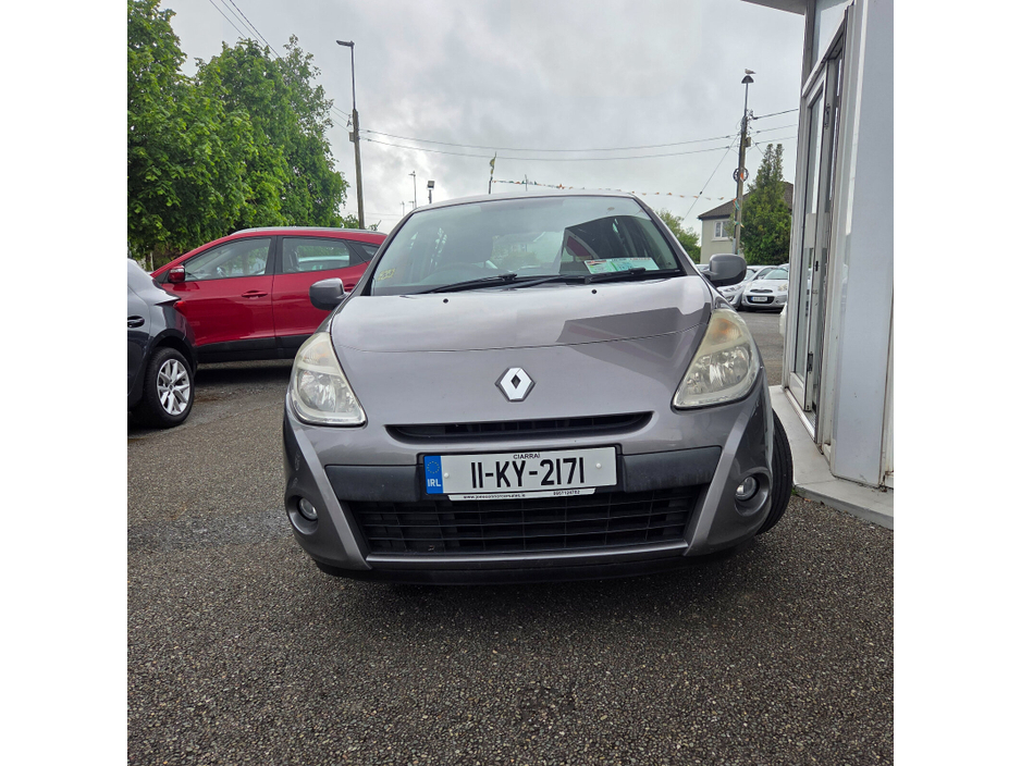 2011 Renault Clio 1.1L Petrol For Sale Images