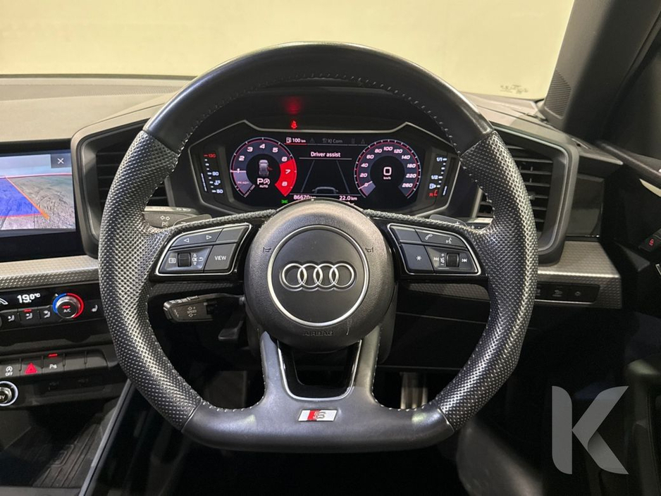 Audi A1 1.5 TFSI AUTOMATIC S LINE - UPGRADED FACTORY ALLOYS - FLAT BOTTOM STEERING WHEEL - HEATED SEATS - DIGITAL DASH — thumbnail 14