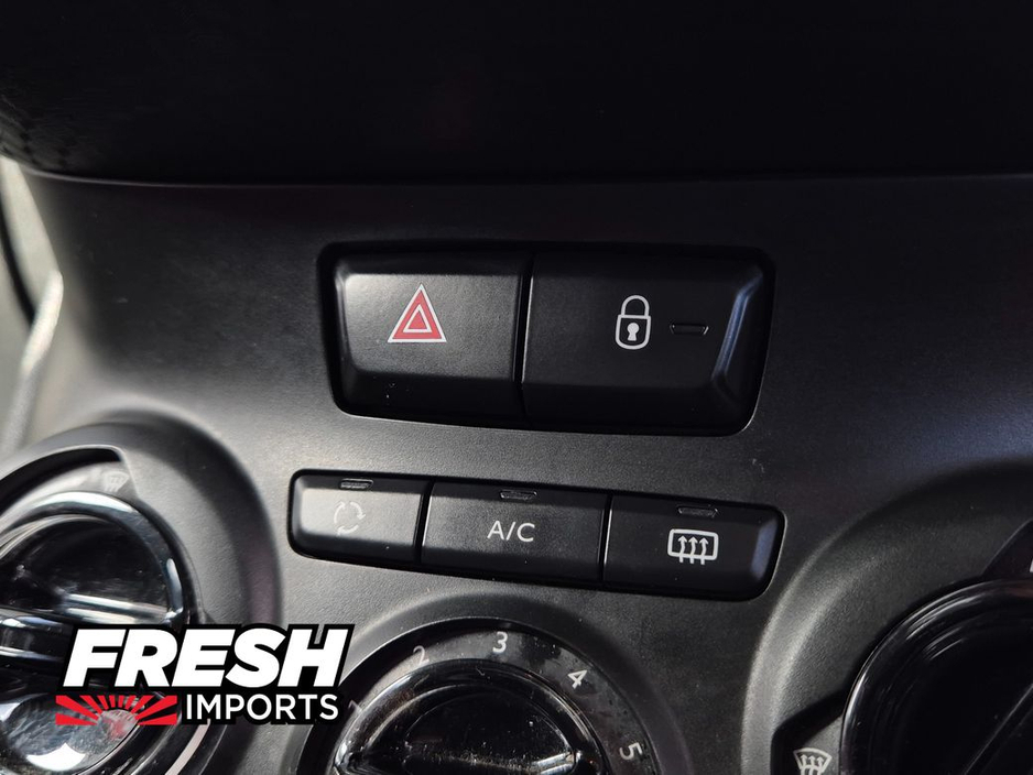 Peugeot 208 *STYLE MODEL* — thumbnail 21