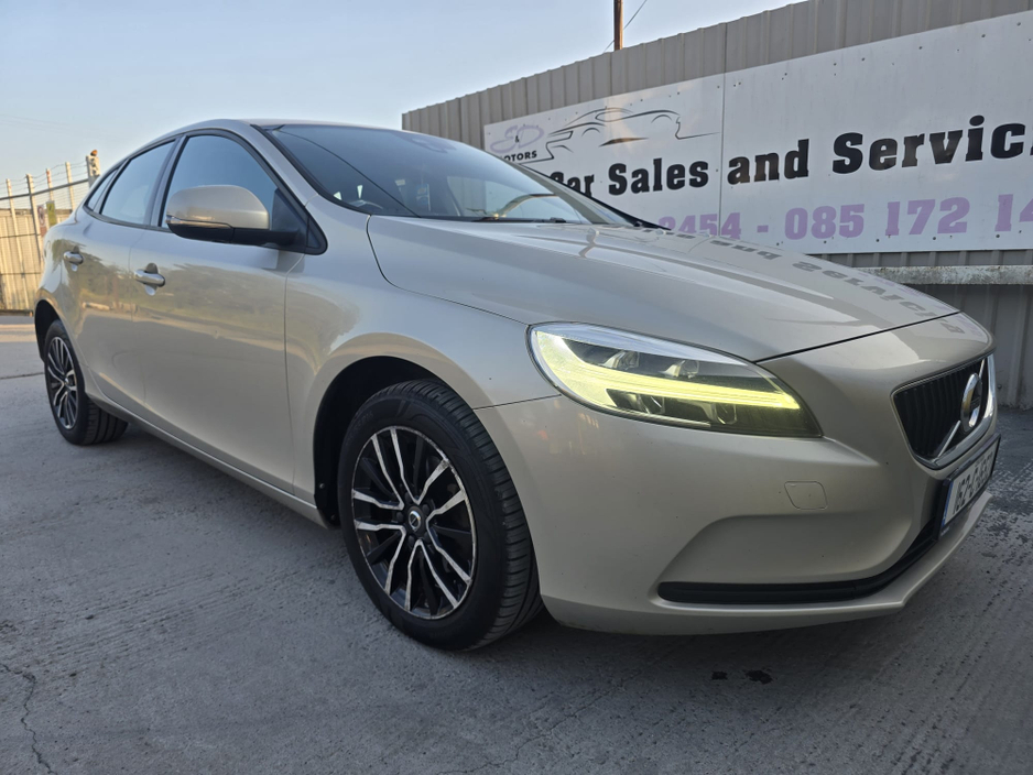 Used Volvo V40 2016 in Dublin