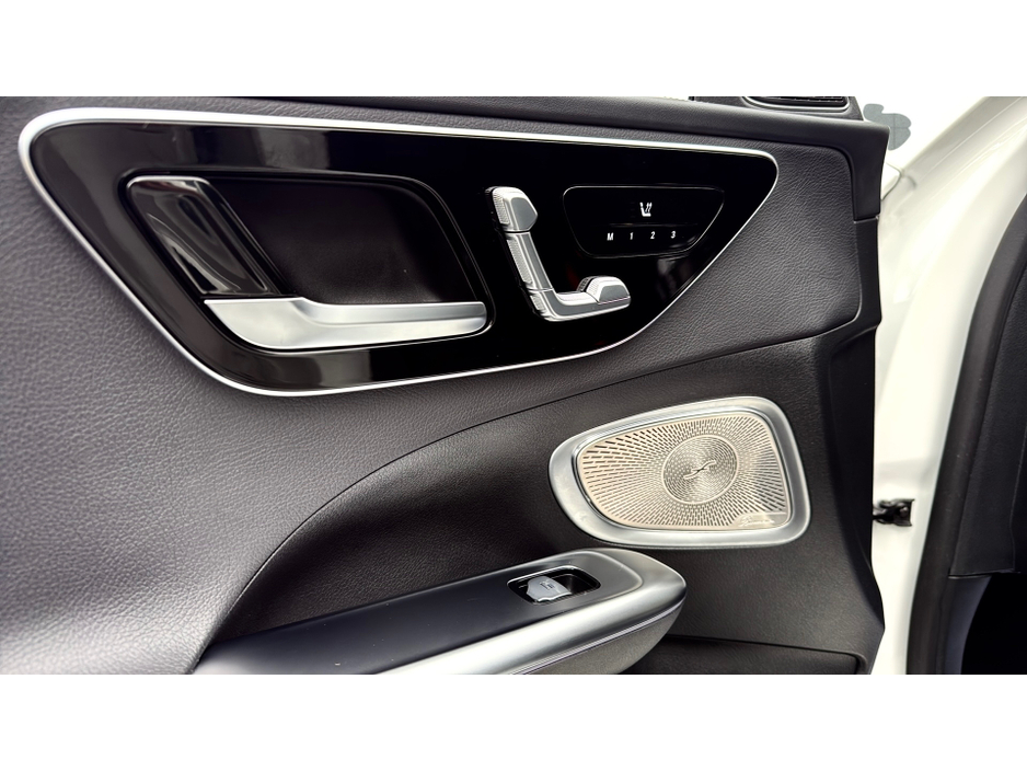2024 Mercedes-Benz C Class 2L Petrol Plug-in Hybrid For Sale Images