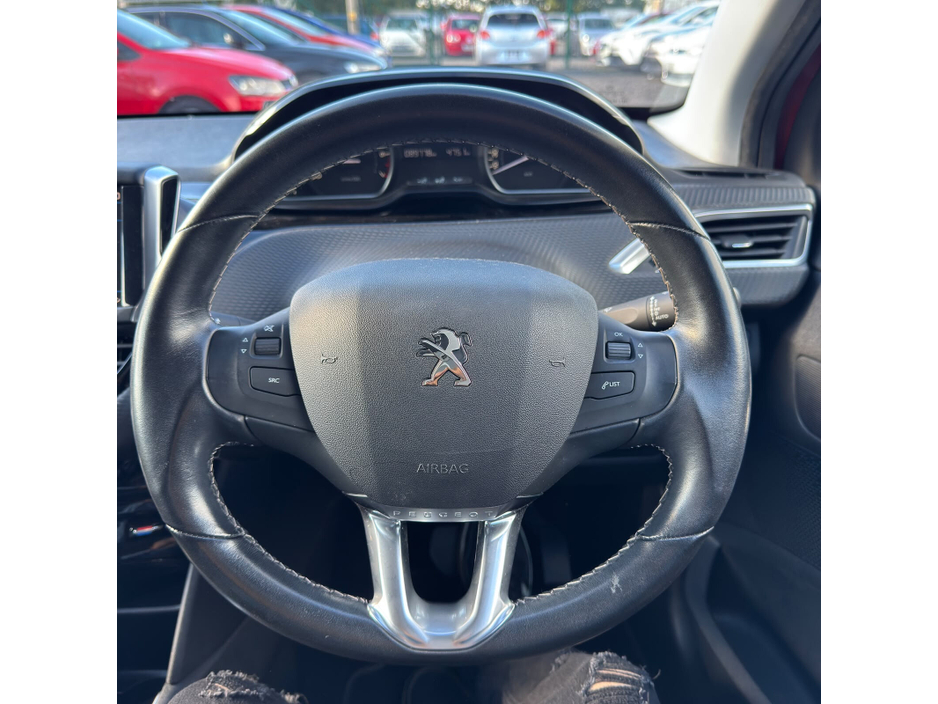 Peugeot 208 — thumbnail 23
