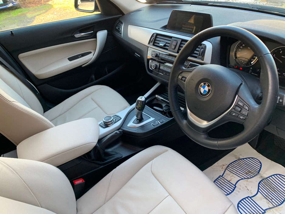 BMW 1 Series 116D SE AUTOMATIC // GREAT CONDITION // FULL SERVICE HISTORY // LEATHER, SAT NAV AND PARKING SENSORS // €200 ROAD TAX // 07/28 NCT // — thumbnail 15