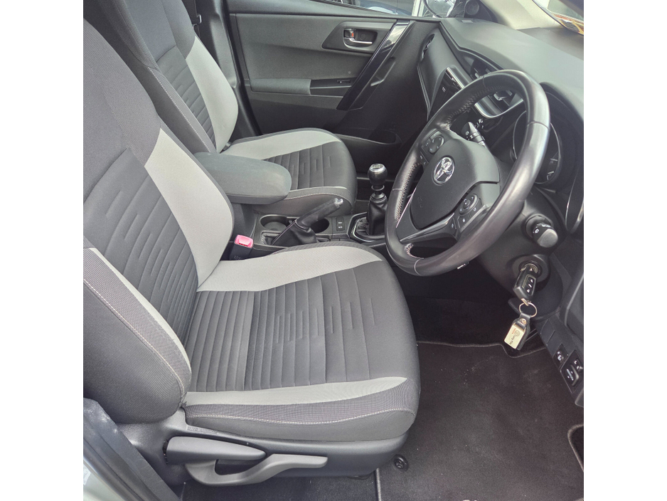 2016 Toyota Auris 1.2L Petrol For Sale Images