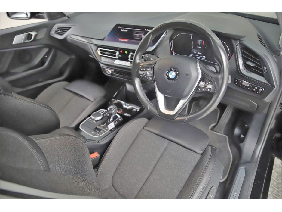 BMW 1 Series 118I SE SPORT *HALF LEATHER SPORT SEATS* — thumbnail 13