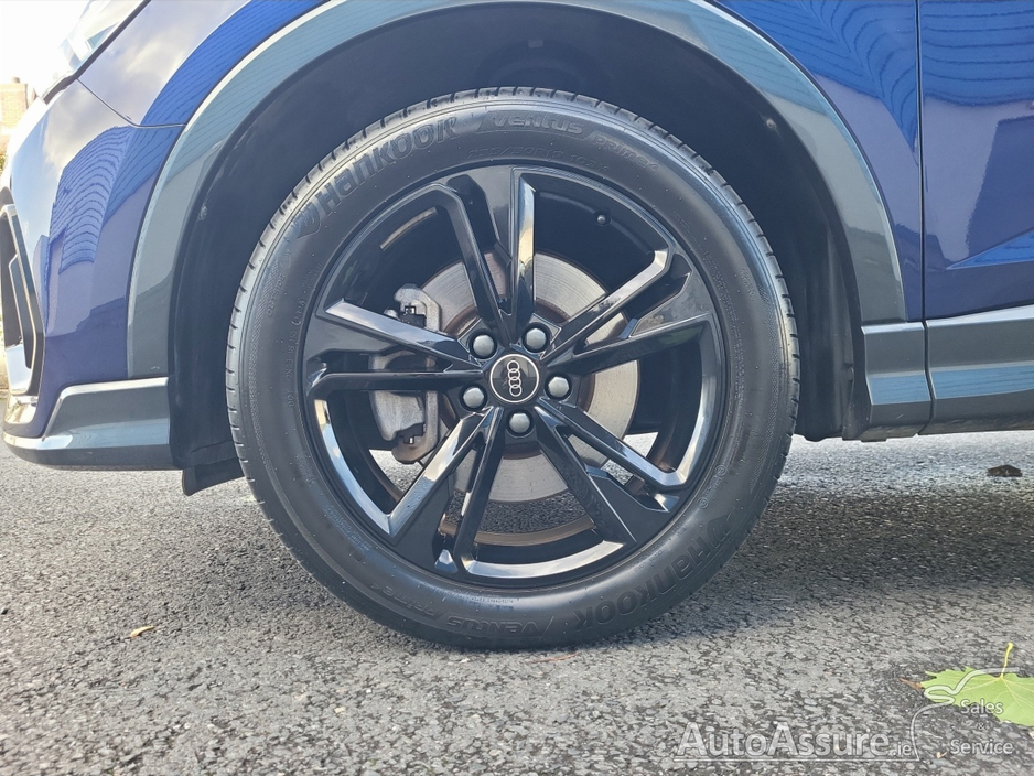 2023 Audi Q3 1.4L Hybrid For Sale Images