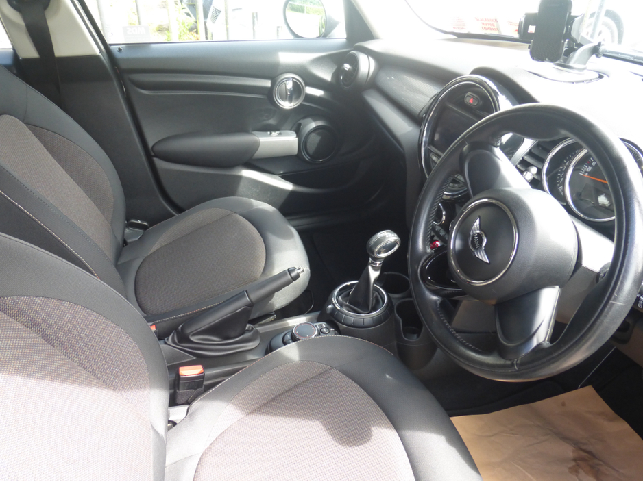 2017 MINI Hatch 1.5L Petrol For Sale Images