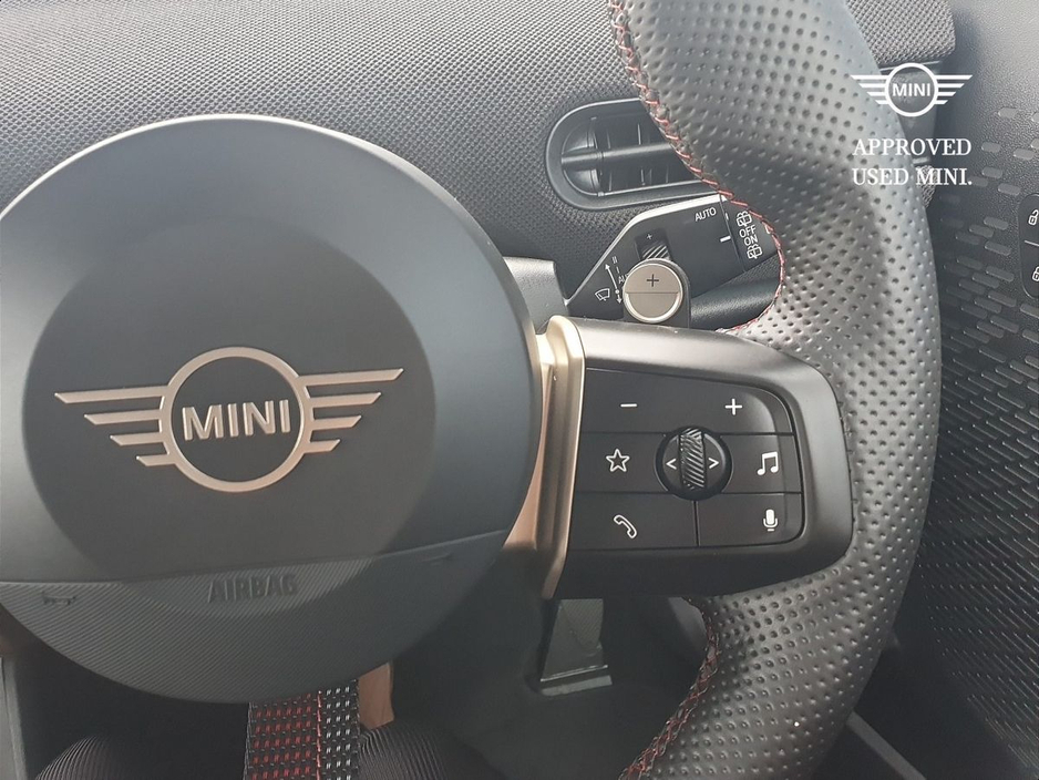 2024 MINI Hatch 2L Petrol For Sale Images