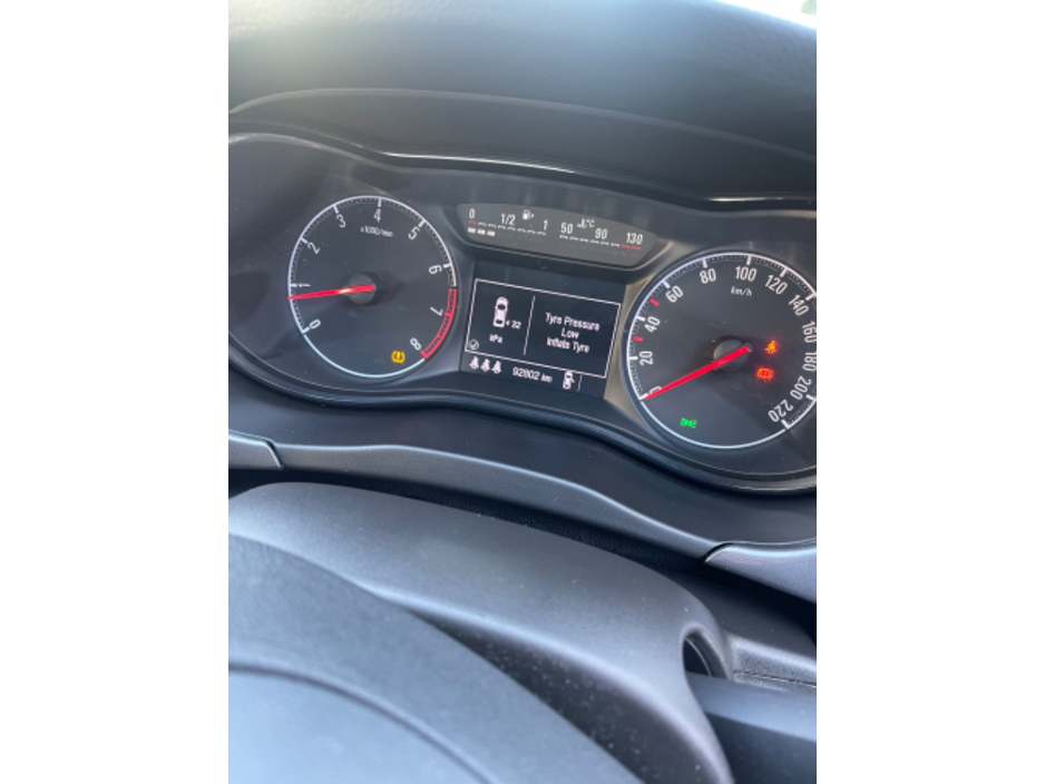 Opel Corsa SC 1.4 I 90PS 5DR — thumbnail 6