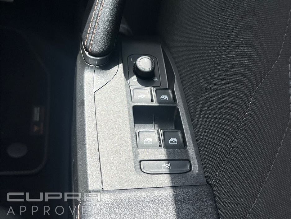 Cupra Leon 1.5eTSI 150HP DSG *24 MONTH CUPRA APPROVED WARRANTY* — thumbnail 23