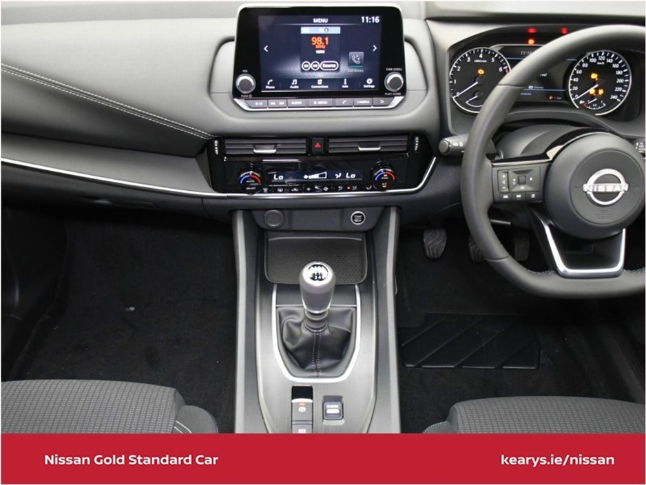 Nissan Qashqai 1.3 PET MILD HYBRID SV - 1 OWNER WITH A FULL SERVICE HISTORY — thumbnail 25