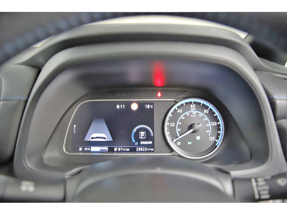 Nissan Leaf Tekna 40kWh Full Leather 360 Camera Top Spec — thumbnail 18