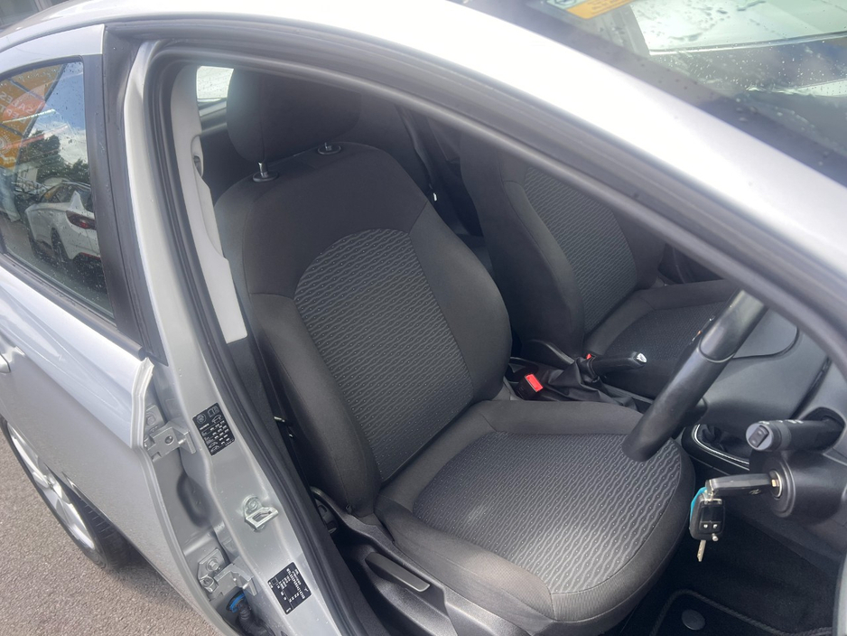 Opel Corsa SC 1.4 I 90PS 5DR **NEW NCT/Low KMs/Full Service History www.bolands.ie Est.1955 — thumbnail 3