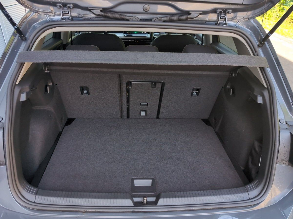 2024 Volkswagen Golf 2L Diesel For Sale Images