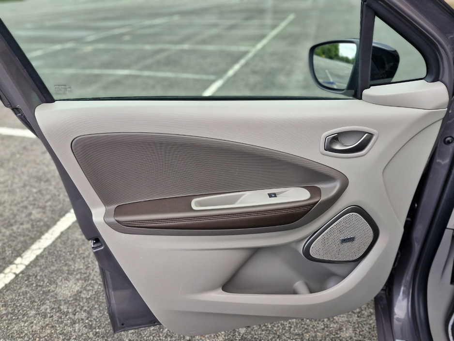 Renault Zoe SIGNATURE NAV BOSE EDTION — thumbnail 20