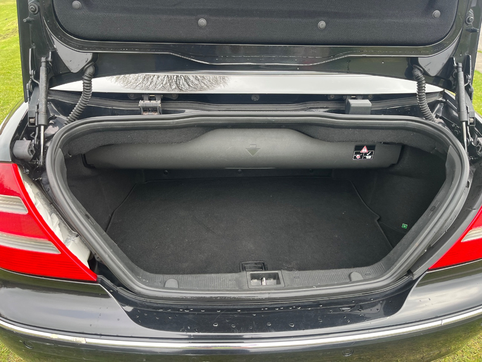 2005 Mercedes-Benz CLK Class 1.8L Petrol For Sale Images