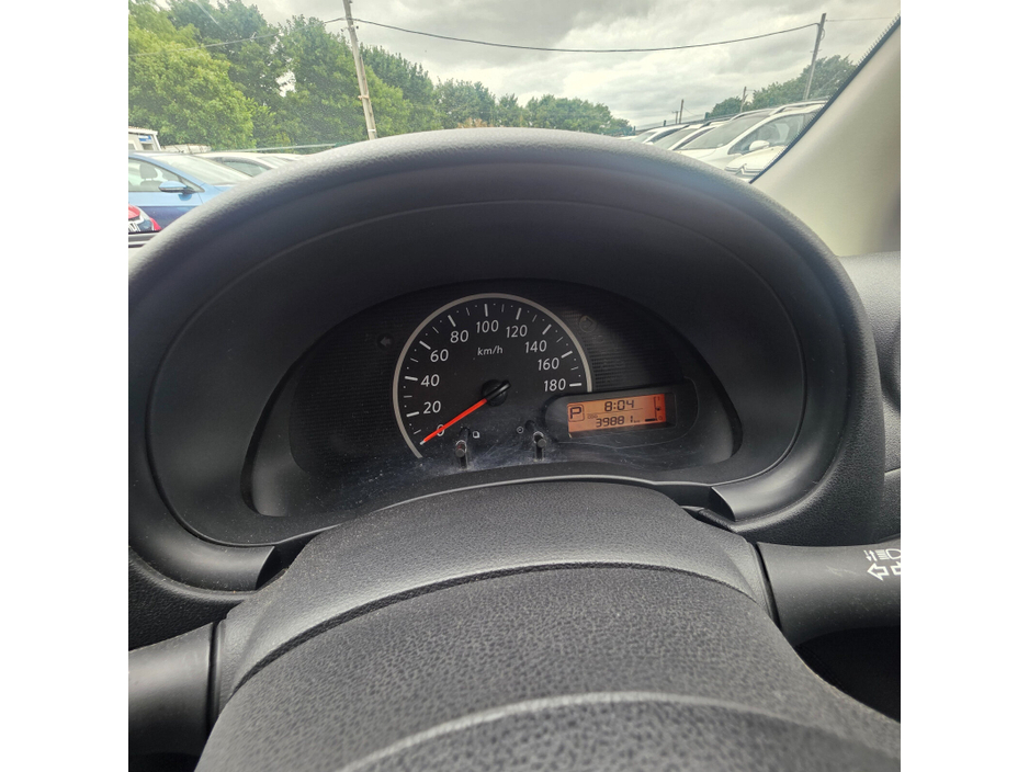 Nissan March 1.2 5dr — thumbnail 9