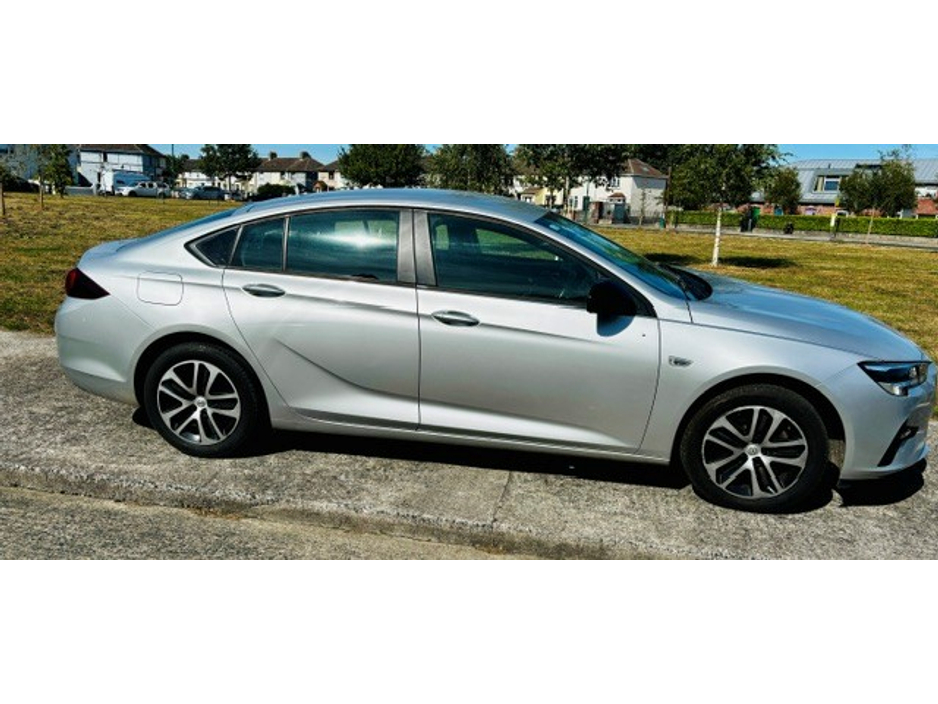 2021 Opel Insignia