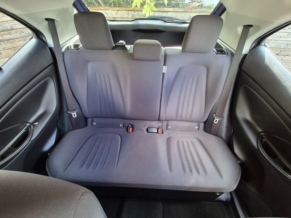Toyota Yaris Cross 1.5 HYBRID / X SPEC / LOW MILEAGE / TAX €150 — thumbnail 31