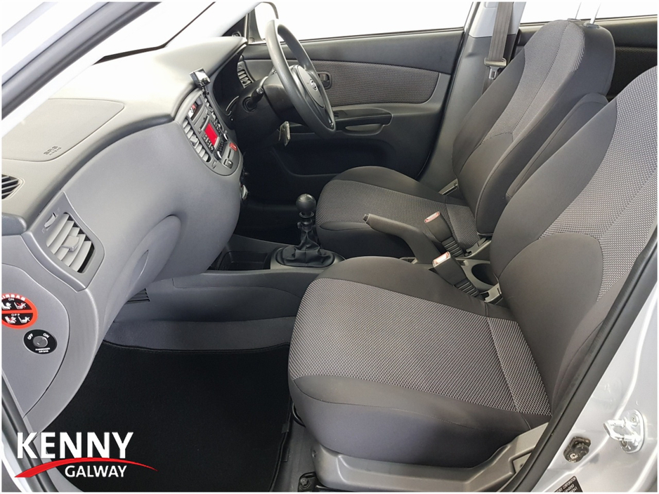 Kia Rio 1.5 D TX MY11 5DR — thumbnail 9