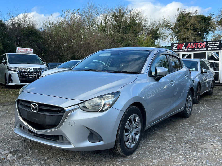 Mazda Demio — thumbnail 2