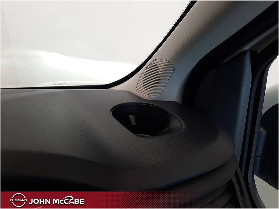 2026 Nissan Primastar 2L Diesel For Sale Images