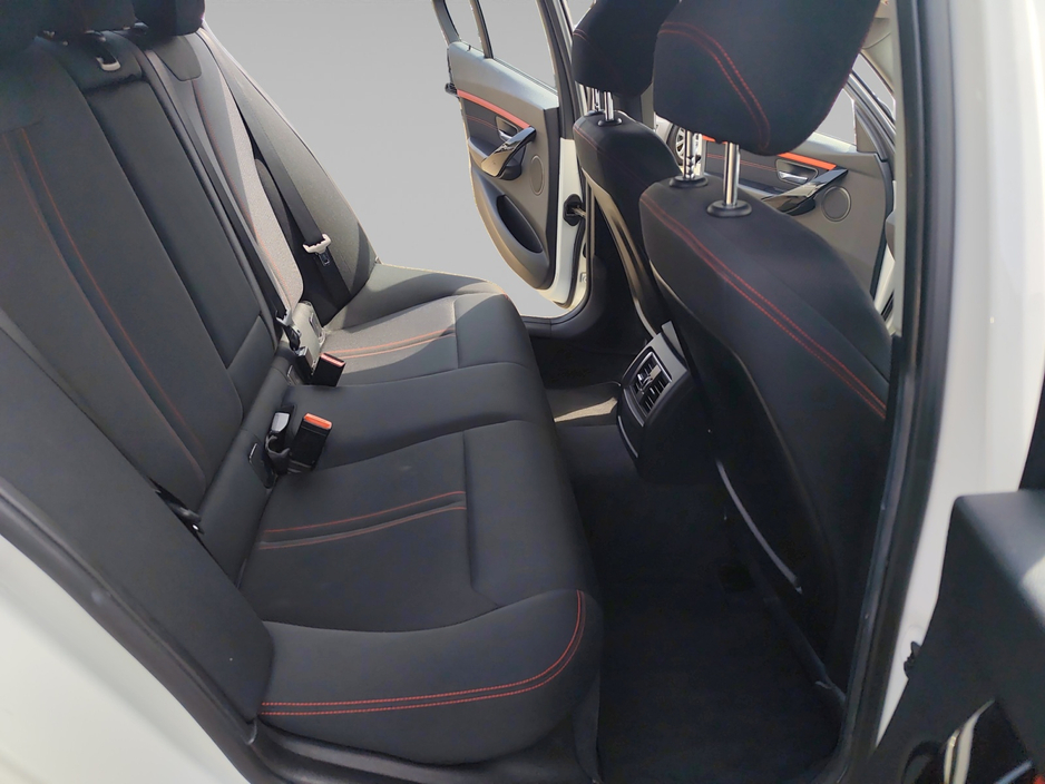 BMW 3 Series 2.0 Petrol Auto — thumbnail 13