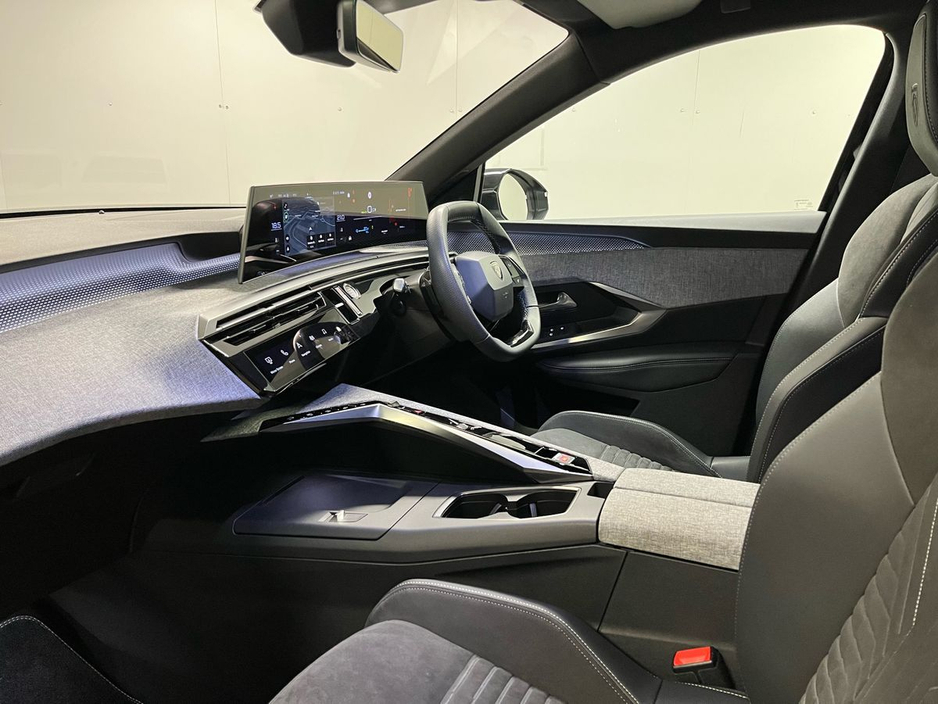 Peugeot 3008 3008 Gt Ev GT 210 Electric 73kWh Auto — thumbnail 6