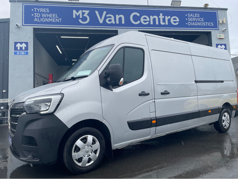 2023 Renault Master 2.3L Diesel For Sale Images