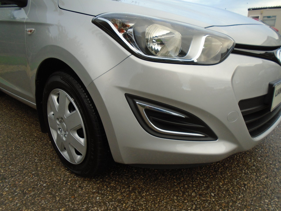 2013 Hyundai i20 1.2L Petrol For Sale Images