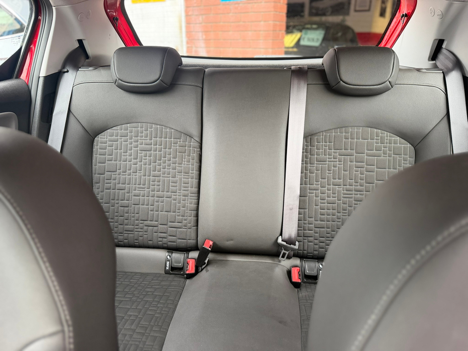 Opel Corsa 1.4 SE - FULL DEALER HIST - HIGH SPEC — thumbnail 16