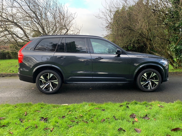 2020 VOLVO XC90 R-DESIGN T8 RECHARGE