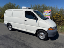 2005 Toyota Hiace 2.5L Diesel For Sale Images
