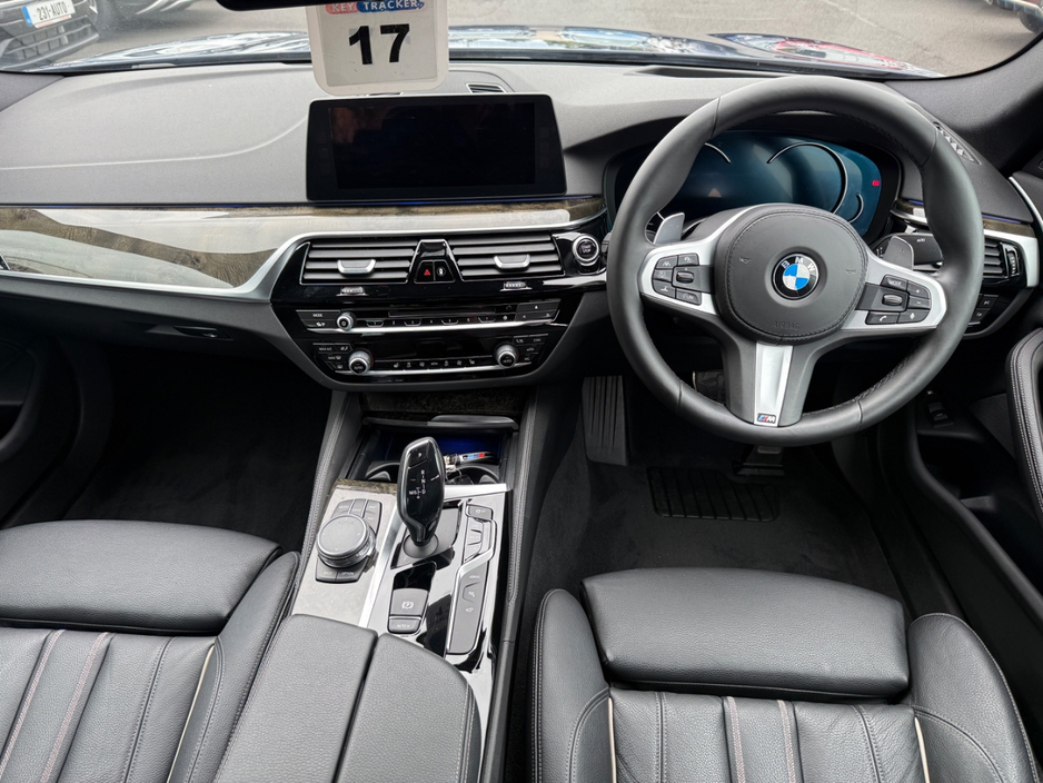 BMW 5 Series 530E M-SPORT 2.0 HYBRID AUTOMATIC * VIRTUAL COCKPIT, REAR VIEW CAMERA, 19 " DIAMOND CUT ALLOYS, PARKING SENSORS FRONT & REAR, APPLE CARPLAY /ANDROID AUTO, MEMORY SEATS, LEATHER UPHOLSTERY * — thumbnail 12