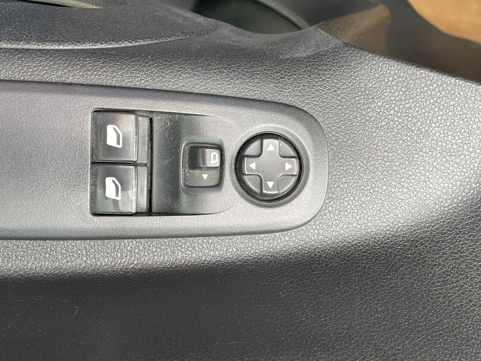 2022 Peugeot Partner 1.5L Diesel For Sale Images