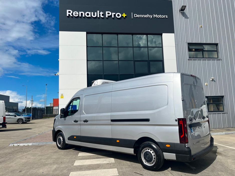 2025 Renault Master 2L Diesel For Sale Images