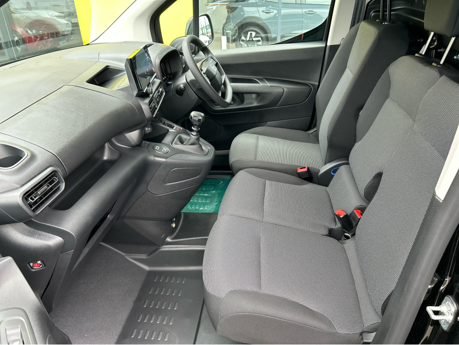 2025 Opel Combo 1.5L Diesel For Sale Images