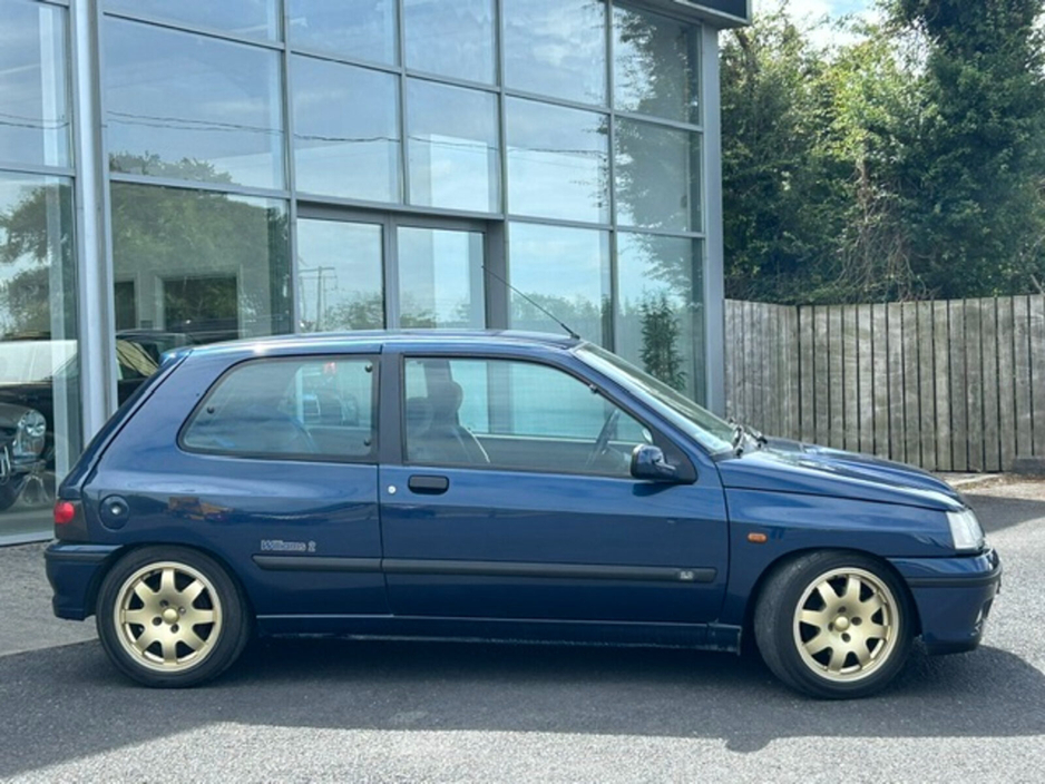 1995 Renault Clio 2L Petrol For Sale Images