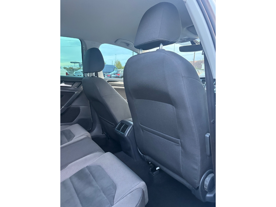 2019 Volkswagen Golf 2L Diesel For Sale Images