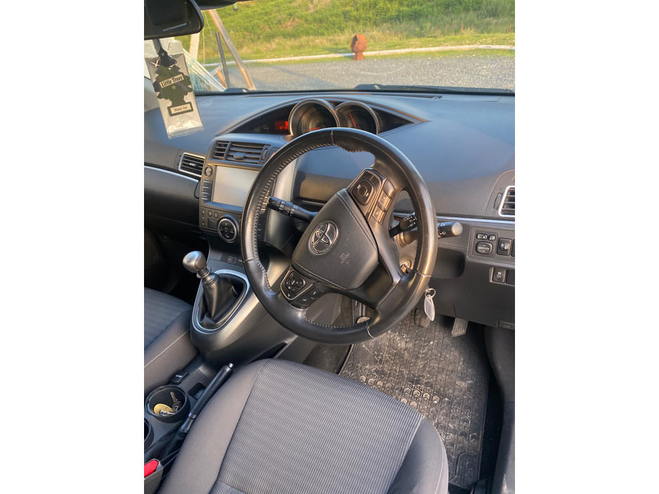 2016 Toyota Verso 1.6L Diesel For Sale Images