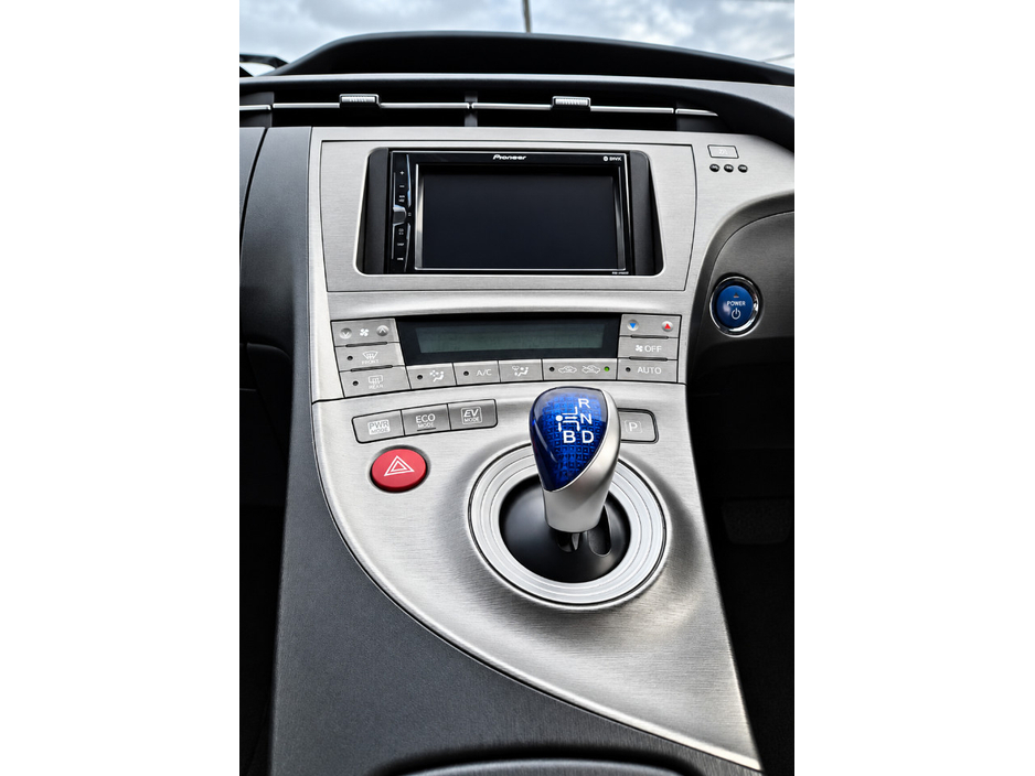 2014 Toyota Prius 1.8L Petrol Hybrid For Sale Images