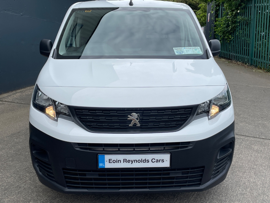 2022 Peugeot Partner 1.5L Diesel For Sale Images