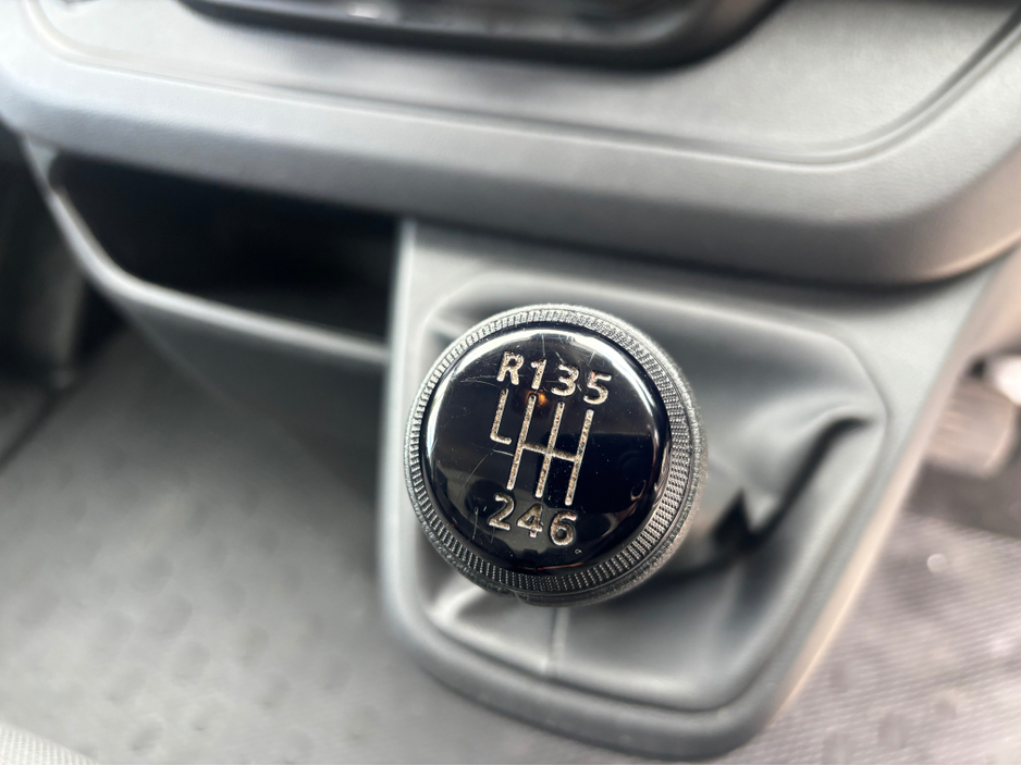 2023 Renault Trafic 2L Diesel For Sale Images