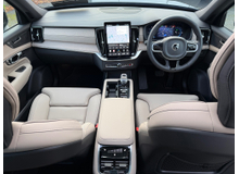 2025 Volvo XC90 2L Petrol Plug-in Hybrid For Sale Images