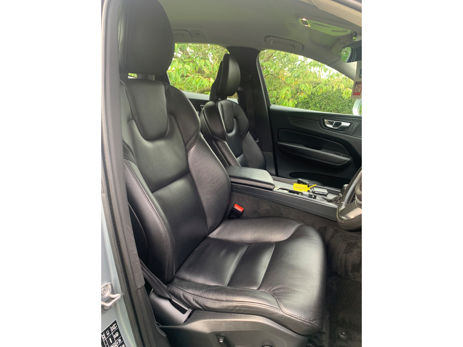 2018 Volvo XC60 2L Diesel For Sale Images