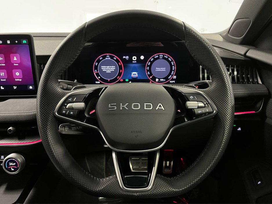 Skoda Superb Sportline DSG 2.0TDI 150BHP - 19 Inch Alloys - Reversing Camera - Ambient Lighting - Climate Control - Electric Heated Seats - Keyless Start - Apple CarPlay/Android Auto — thumbnail 6