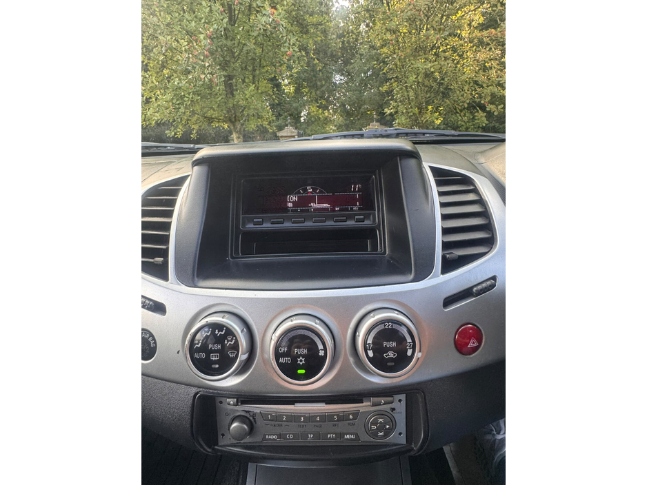2016 Mitsubishi L200 2.5L Diesel For Sale Images